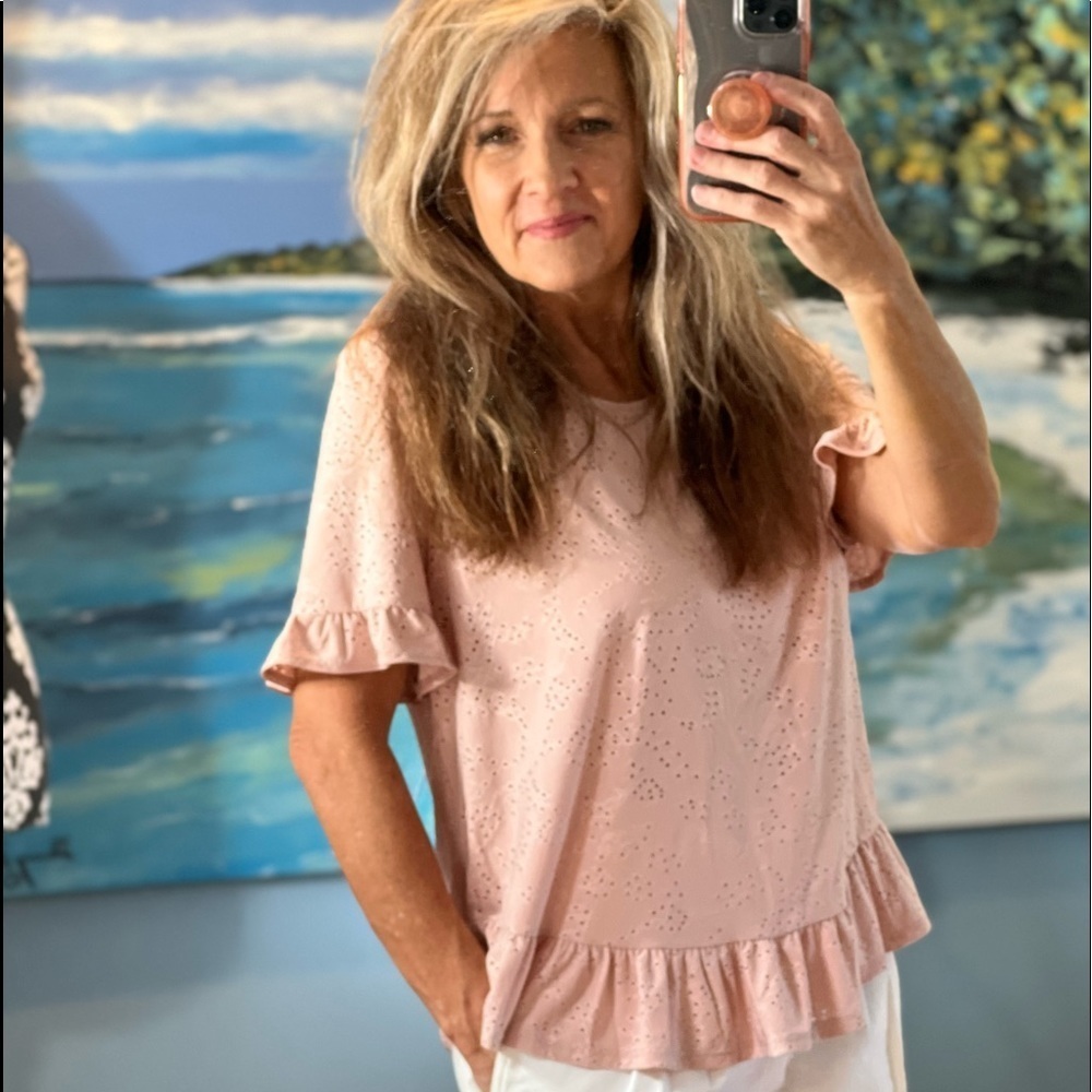 Anthro’s W-5,Soft Pink, Laser-Cut Top w/Slightly Ruffled Bottom & Sleeves,L